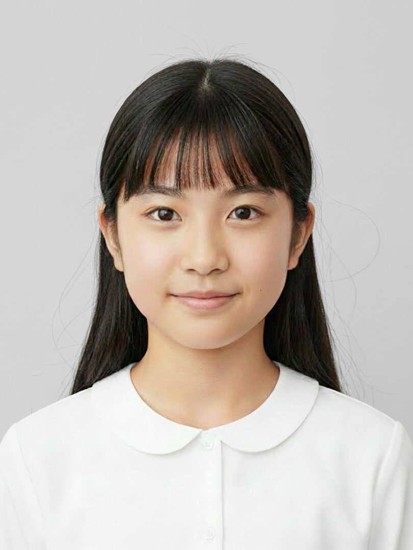 中学受験 願書用写真 背景薄い灰色